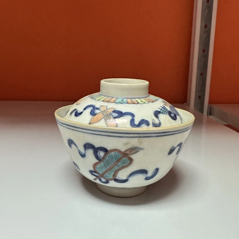 清 斗彩暗八仙盖碗