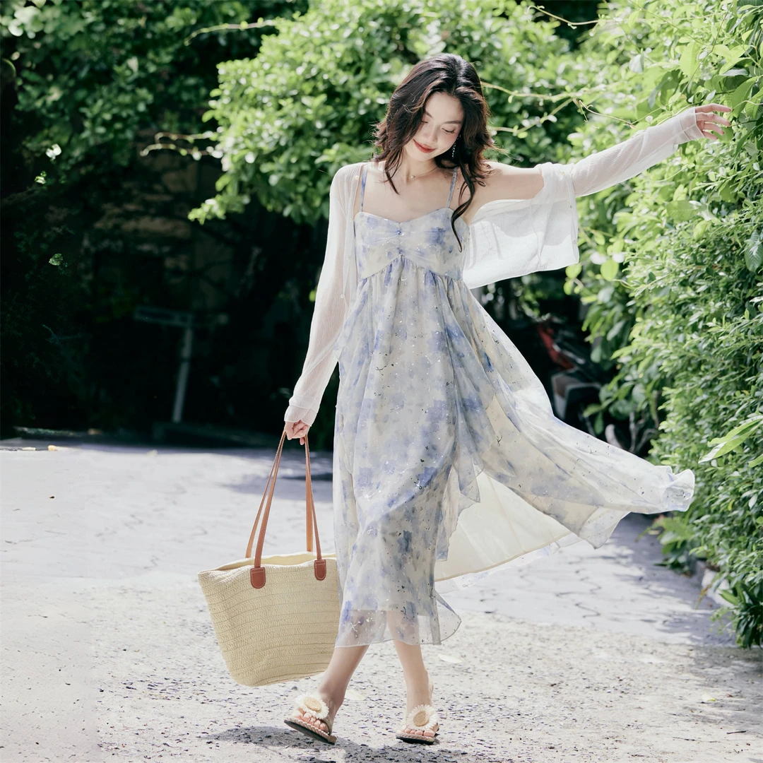 法式温柔甜美水墨晕染吊带连衣裙不规则荷叶边海边度假长裙516