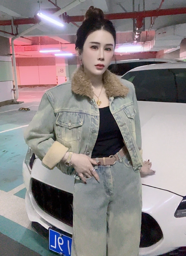 大美妞-VIP•家订制洋气牛仔外套➕阔腿裤加绒套装（8-7208）