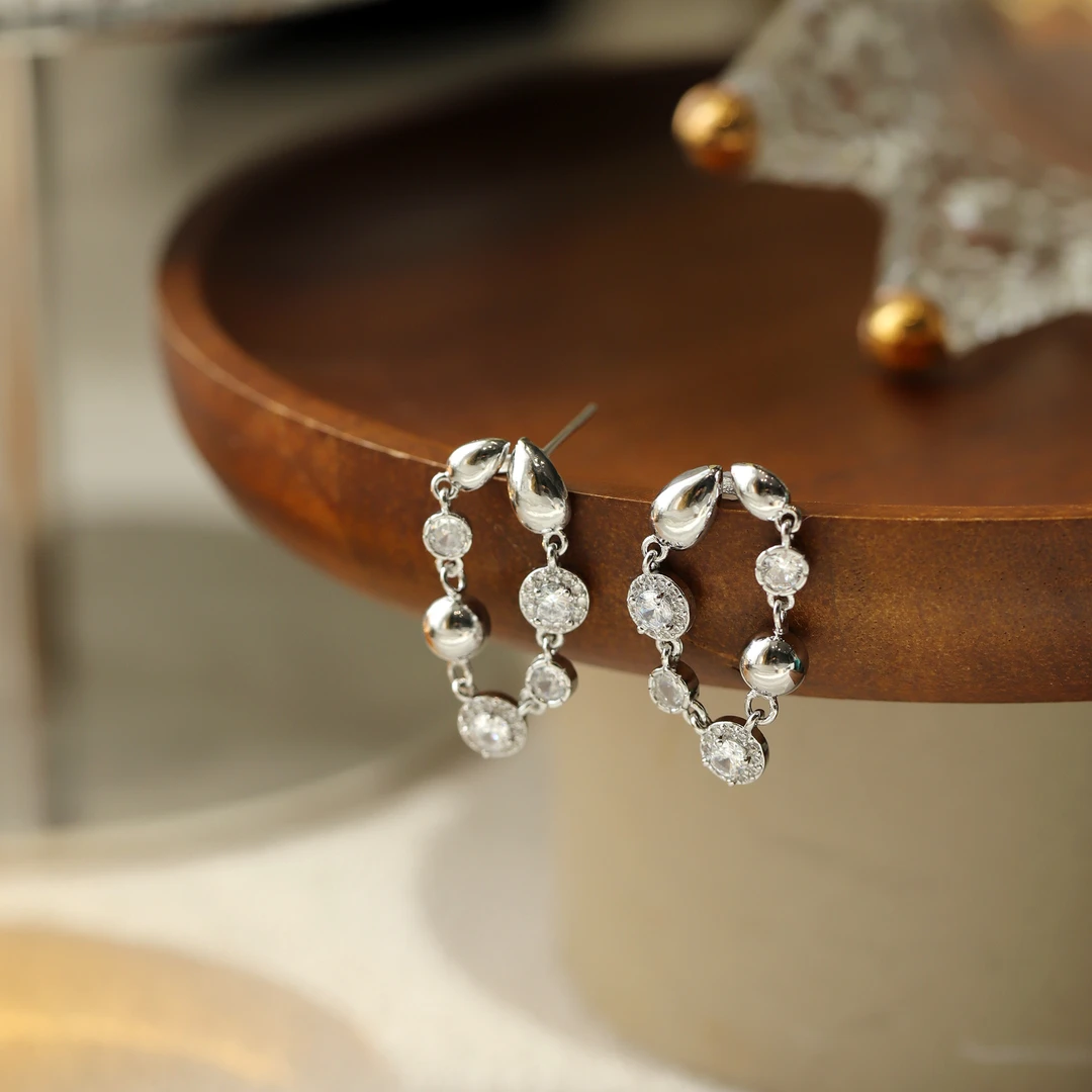 合金合成锆石耳饰 小众长耳环2025新款高级感水滴流苏设计感耳钉