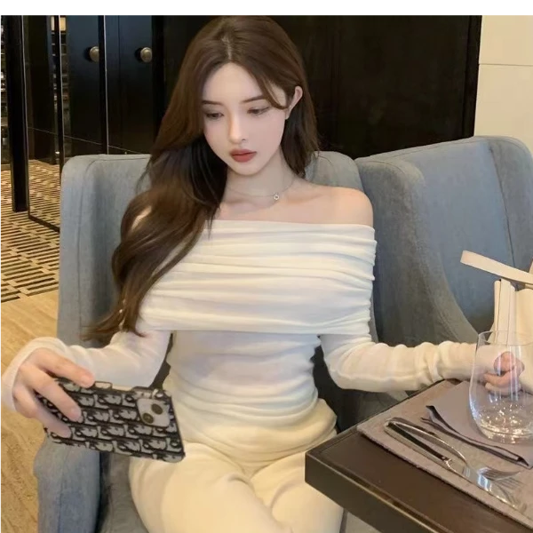 春秋唯美温柔风一字肩女长袖高街韩版内搭性感露肩锁骨上衣打底衫