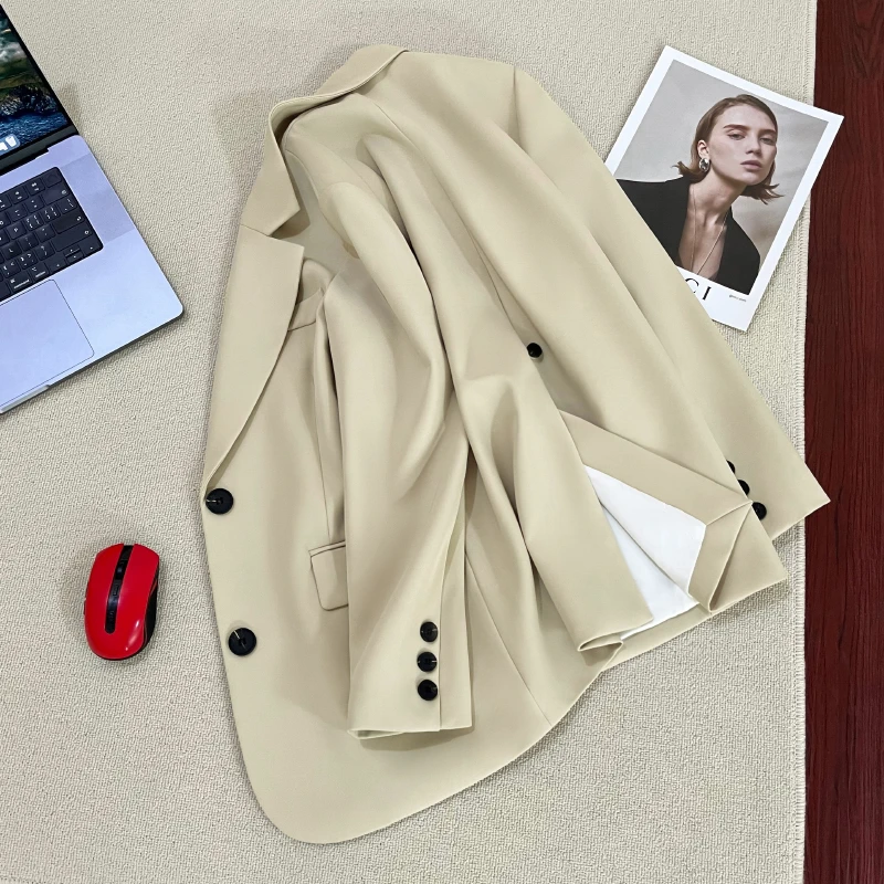 早春小个子新款卡其西装外套女显瘦轻奢洋气设计感高端上档次西服