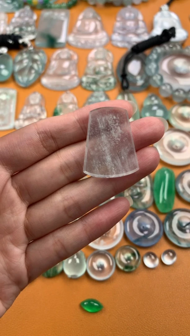 【闪购商品】翡翠颈饰未镶嵌30-23.7-3.2