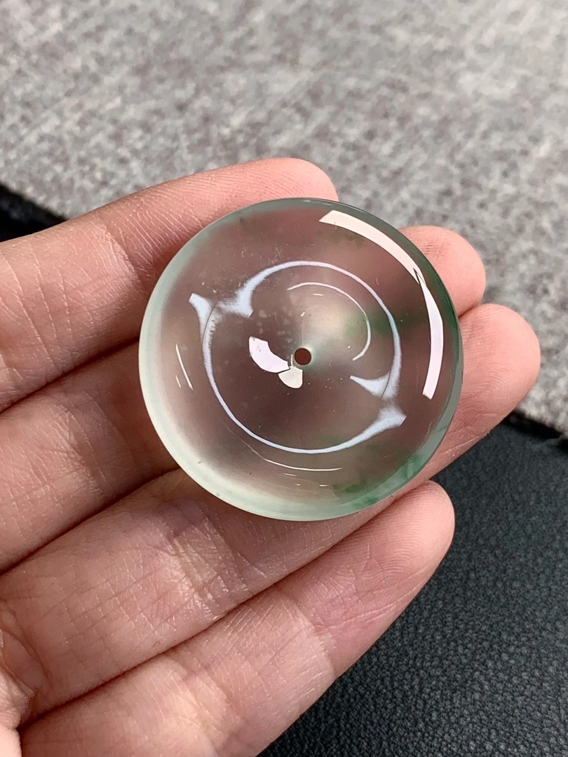 天然A货缅甸翡翠 平安扣 尺寸 : 31.6-6