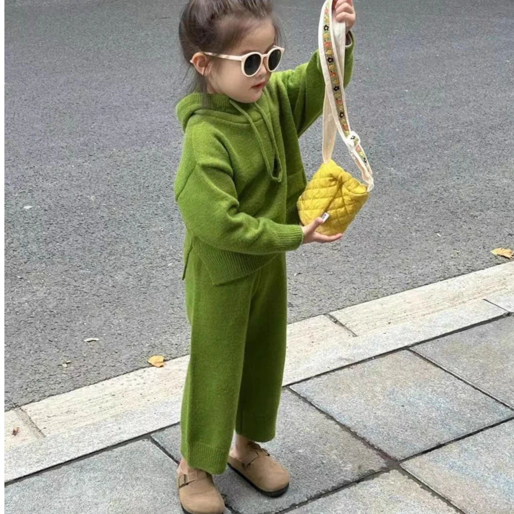 女童套装秋冬新款绿色连帽针织毛衣阔腿裤儿童洋气上衣裤子两件套