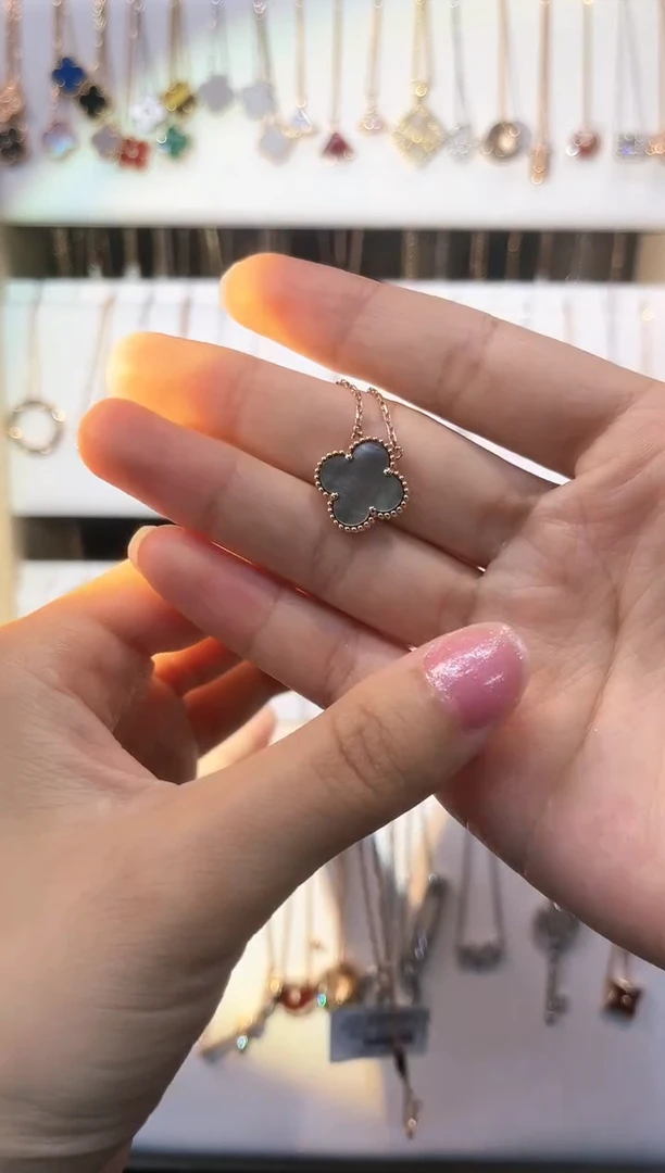 【闪购商品】玛瑙/玉髓套链18K金镶嵌灰贝母K玫 灰草