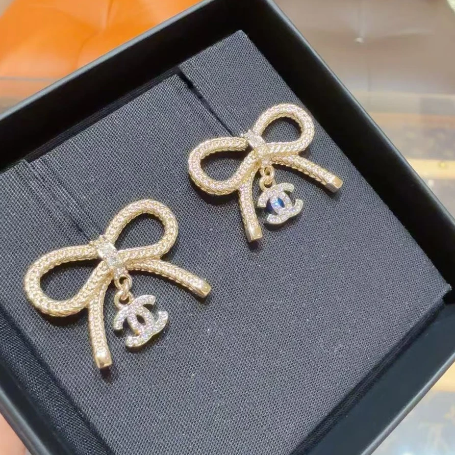 99新 Chanel/香奈儿 /全心/蝴蝶结双 C logo耳环/淡金色