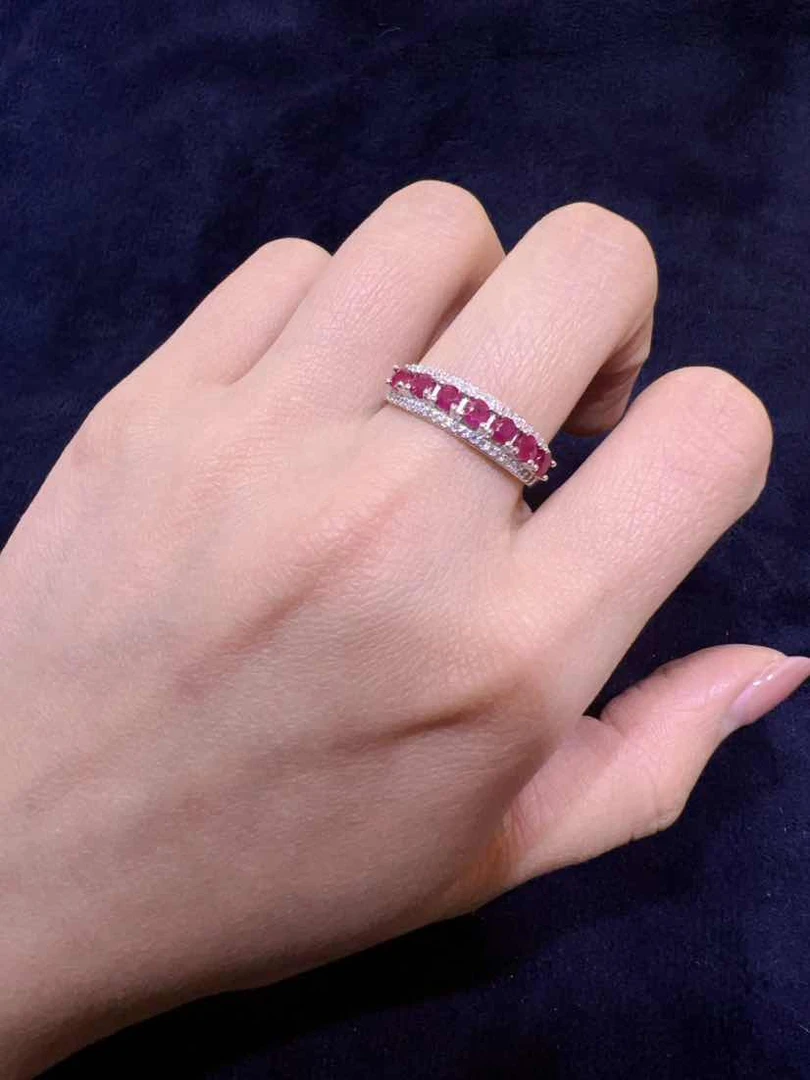 【周老板】“爱丽”红宝S925银排镶戒指