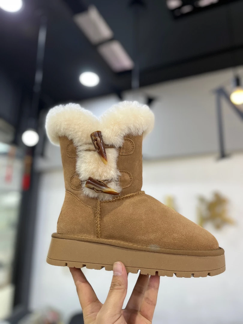 皮毛一体雪地靴女厚底短靴保暖加厚防滑棉鞋二粒扣