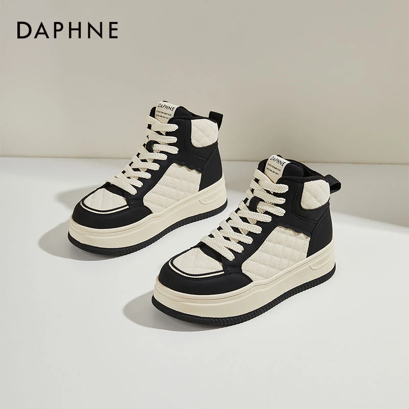 达芙妮加绒保暖高帮板鞋女春季新款百搭增高休闲鞋厚底时尚运动鞋