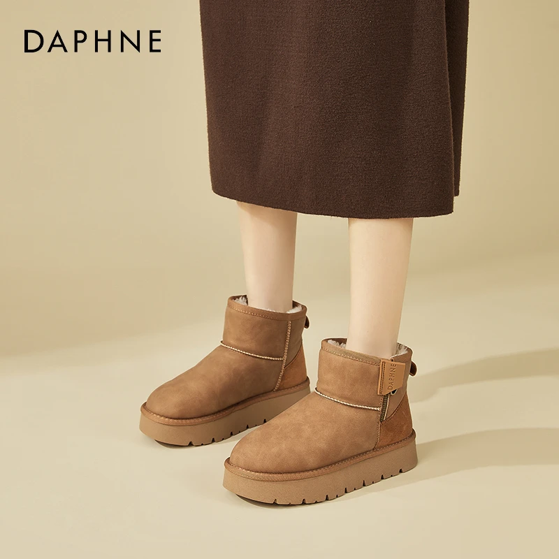 达芙妮女鞋2025冬季新款厚底户外雪地靴加绒保暖短靴圆头百搭棉鞋