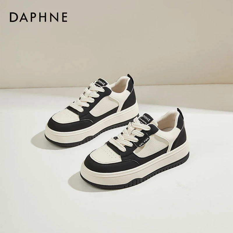 达芙妮女鞋厚底休闲板鞋女款2025新款四季百搭黑白熊猫轻便运动鞋