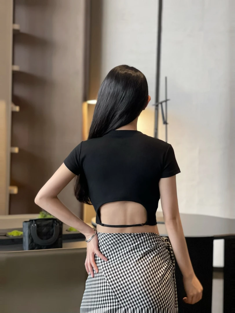 【郑米推荐】夏季新款百搭圆领短款露腰上衣