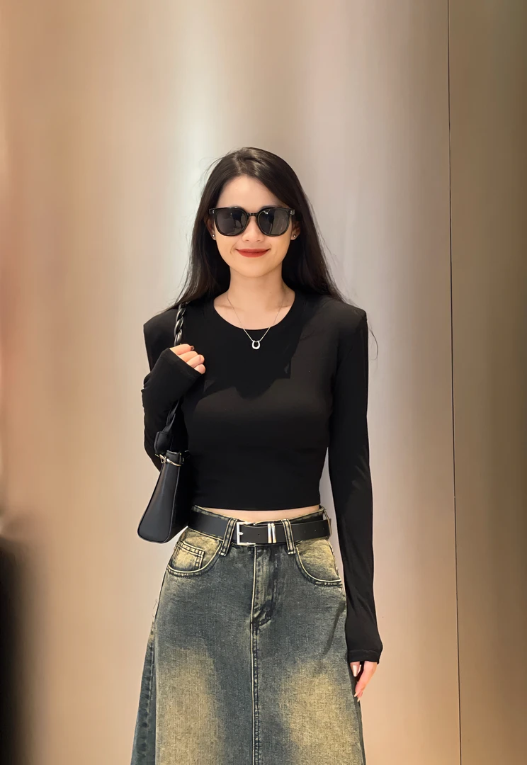 【郑米推荐】春款新款圆领百搭显瘦纯色垫肩短款上