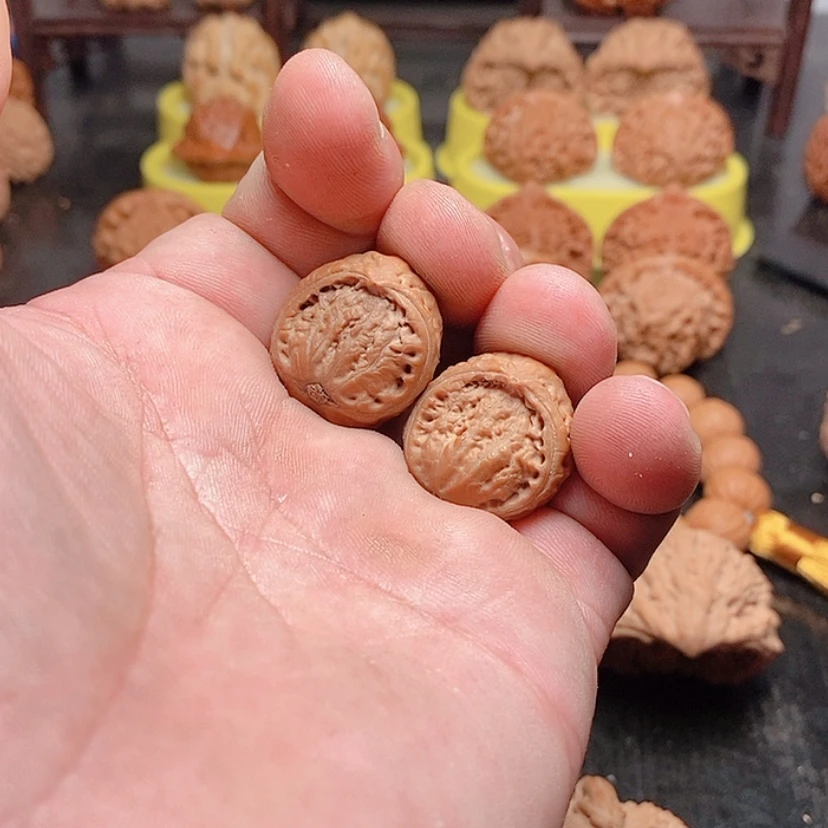 【闪购商品】文玩核桃吊坠强**。