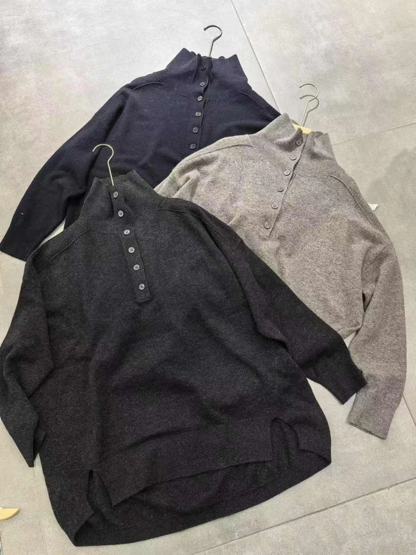 纽扣浣熊绒打底衫