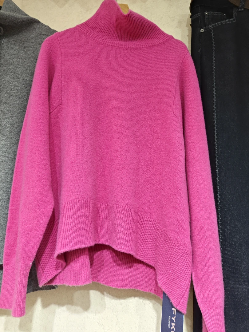 浣熊绒毛衫简约经典款