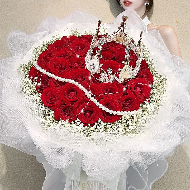 冬日33朵红玫瑰花束送女友闺蜜生日表白鲜花直播团购附近花店全国同城派送小时达