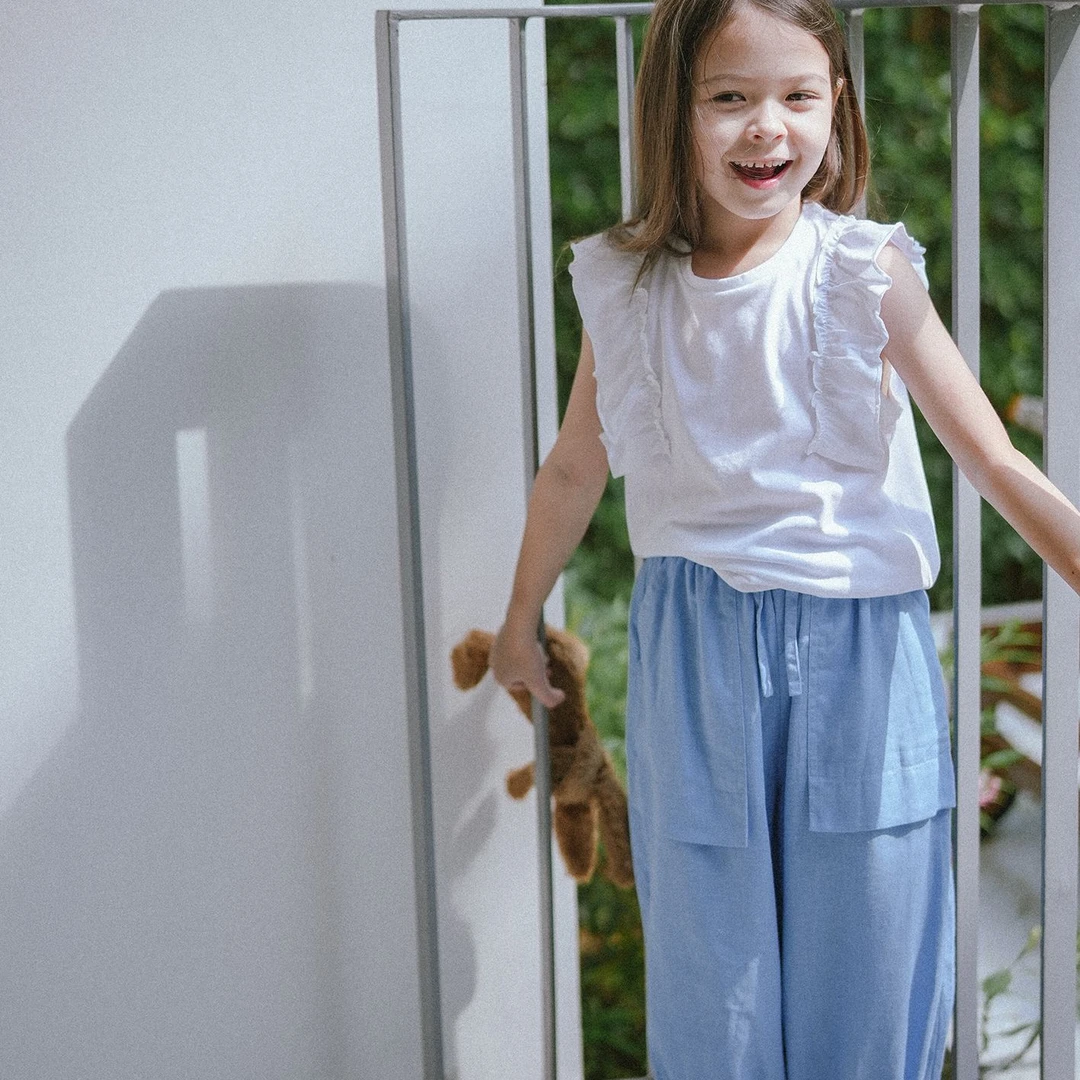 史豌豆女童 基础系列里的精致工装裤 K1280