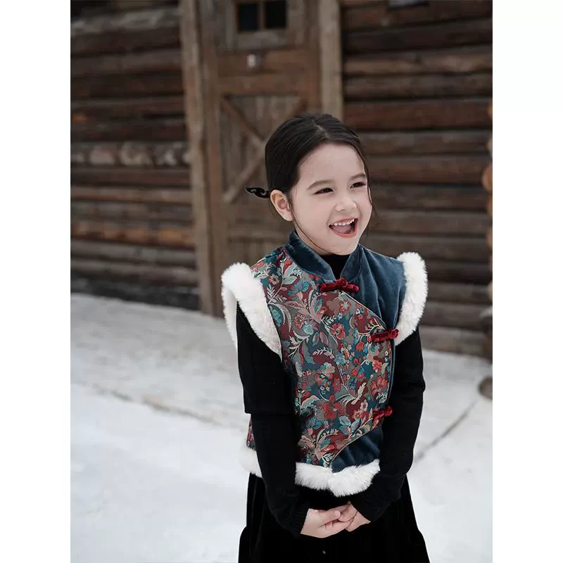 史豌豆女童年服系列中式蓝色丝绒拼接旗袍背心 Y4044