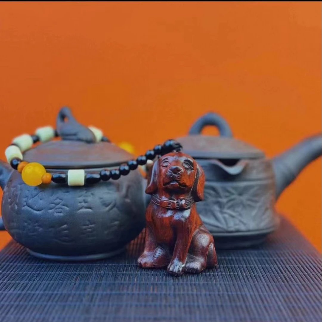 狗 生肖檀木雕刻手把件