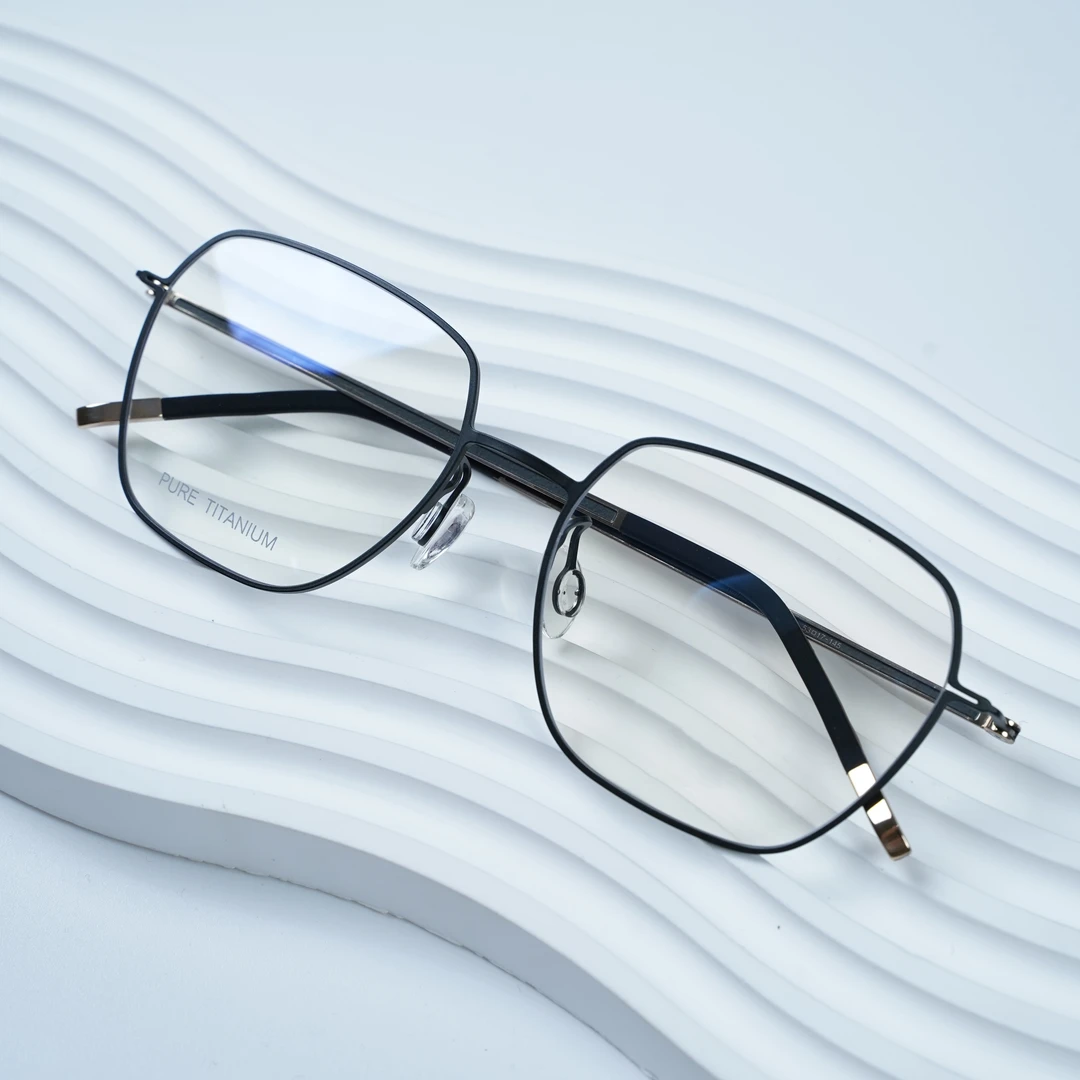 J13 羽毛钛超轻纯钛镜框 多边形无螺丝复古钛架 近视防蓝光变色镜