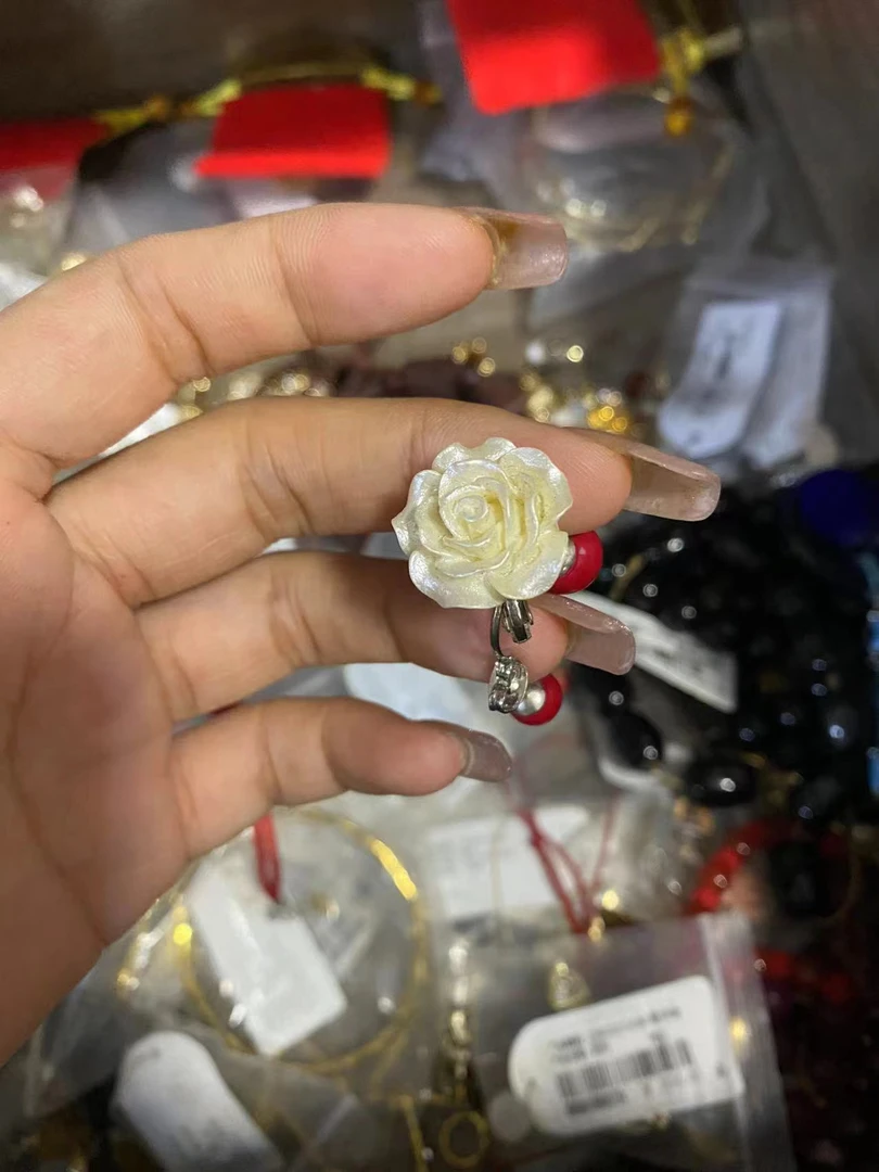 服饰配件精钢材质定制