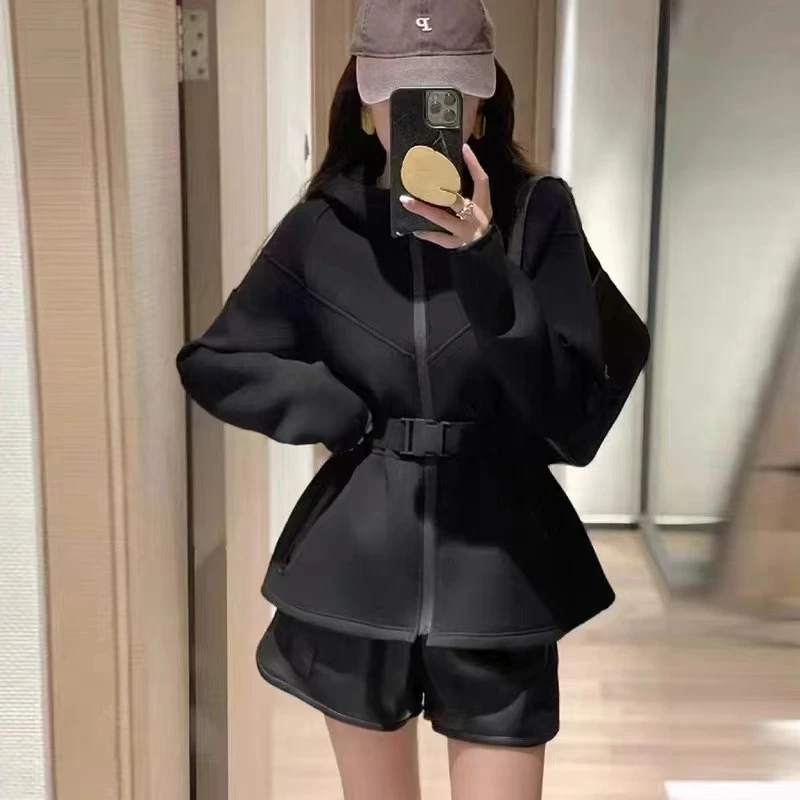 潼潼家【卡尔德隆】设计感小众轻奢时尚休闲黑色气质修身显瘦短外套