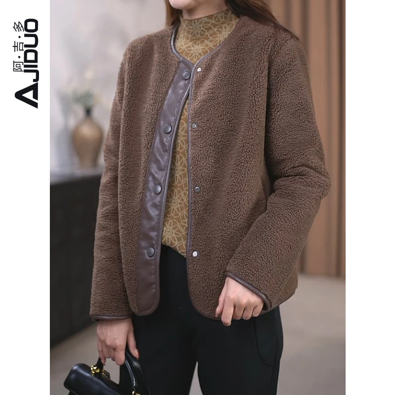 阿吉多A62809气质通勤百搭摇粒绒短外套女冬时尚保暖显瘦加绒外套