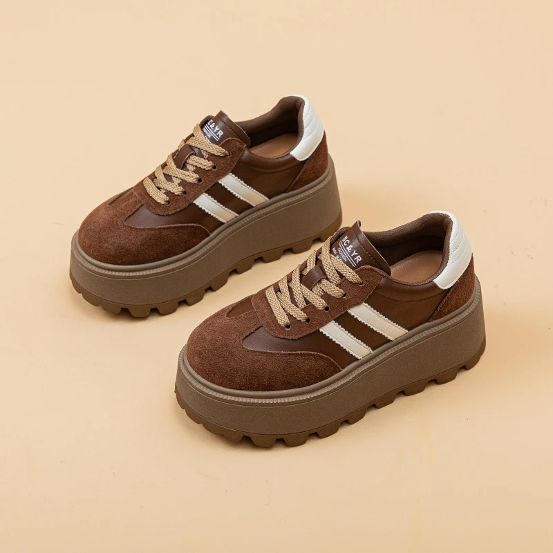 德训鞋8cm小个子内增高女鞋2024秋季新款百搭复古松糕鞋厚底板鞋