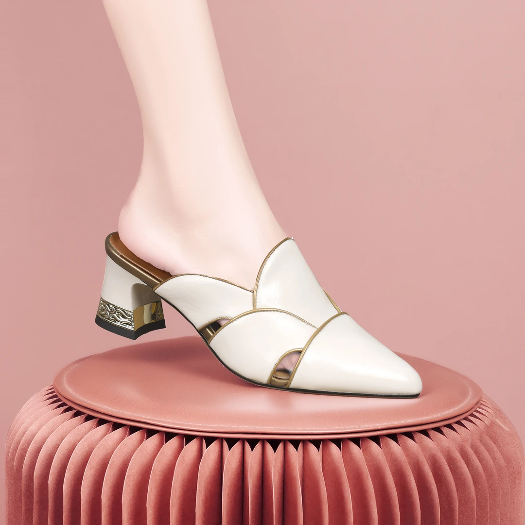 梵芮诗2024夏季新款包头尖头外穿白色简约风粗低跟女凉拖鞋-J0669