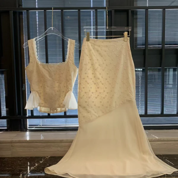 GABBY 优雅复古奶油色英式刺绣套装L917