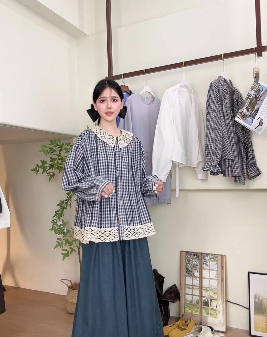 心动记号 自制钩花领泡泡袖下摆钩花斗篷款衬衣