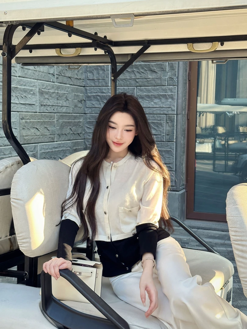 法式小香风新款长袖拼接圆领文艺针织衫黑白拼接设计感针织衫上衣