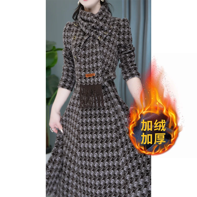 收腰中长款气质显瘦洋气打底加厚冬季连衣裙