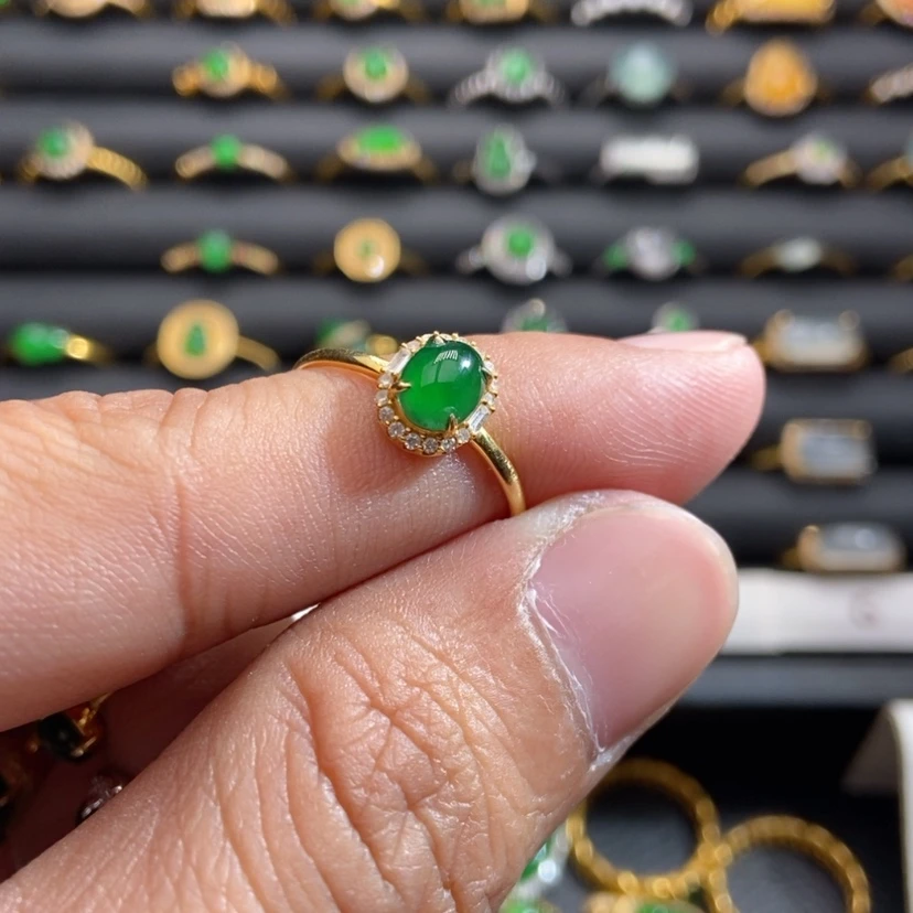 【闪购商品】翡翠戒指18K金镶嵌岁****晚