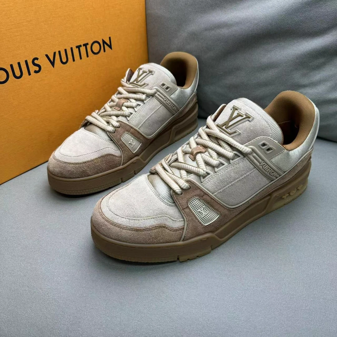 LouisVuitton/路易威登灰棕麂皮复古tr休闲百搭板鞋 41.5码/97新