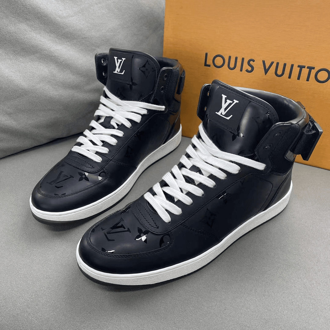 LouisVuitton/路易威登黑色亮面老花时尚百搭高帮板鞋40.5码/97新