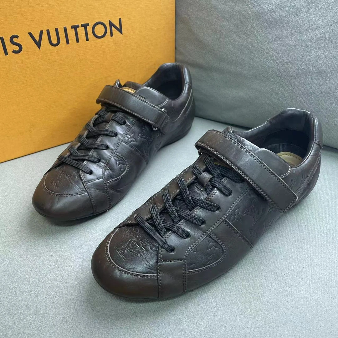 95新 LouisVuitton/路易威登 棕色浮雕魔术贴经典复古板鞋40码