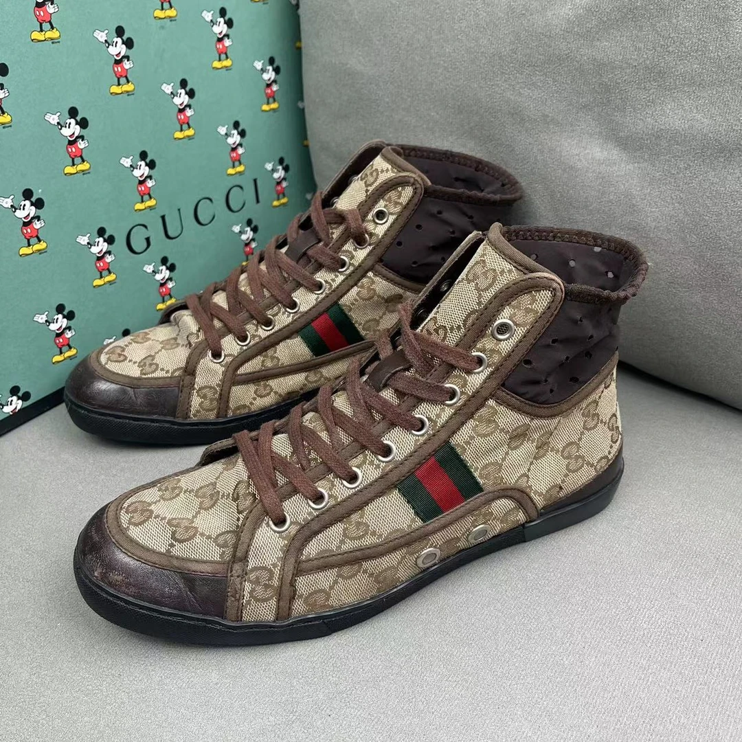 GUCCI/古驰乌木色双G老花满印时尚百搭舒适高帮板鞋 40码/福利款