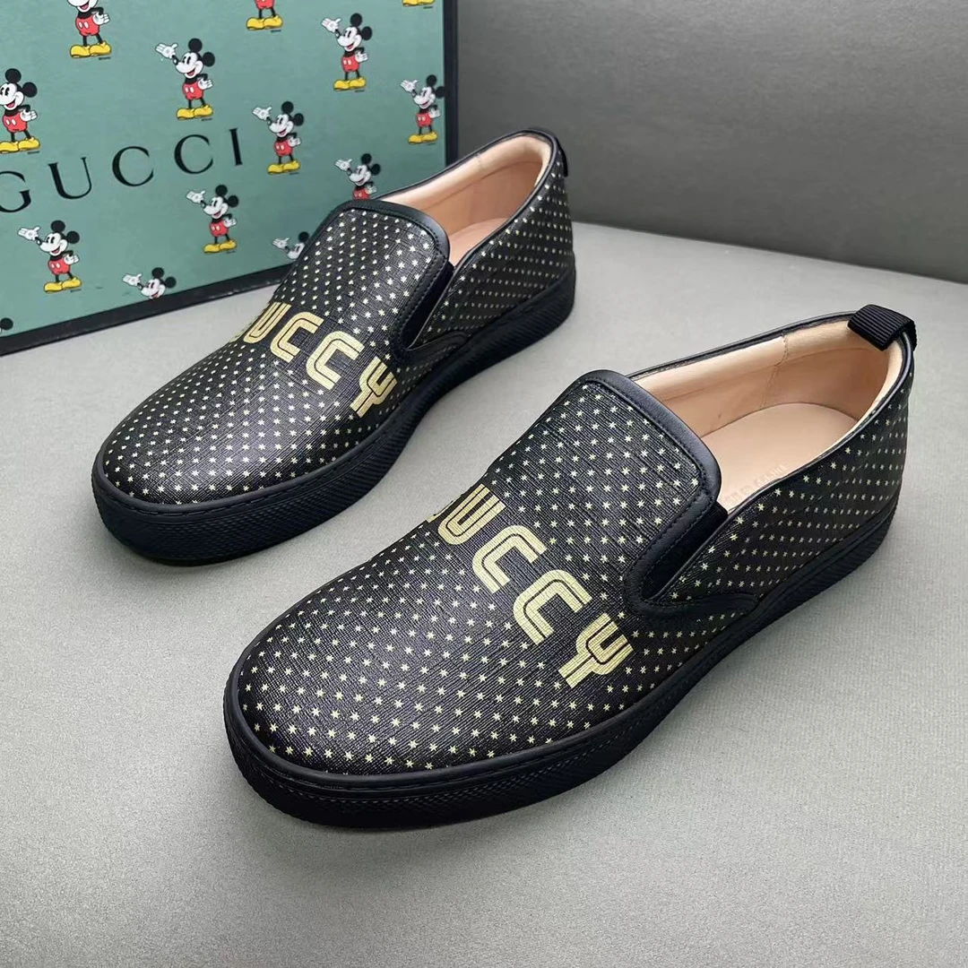 全新未使用 GUCCI/古驰 黑色皮面金星大logo休闲百搭一脚蹬 41码