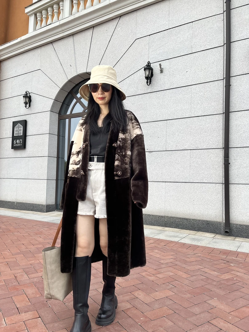 拉法时尚秋冬中长款新国风水墨系列皮毛一体外套23195