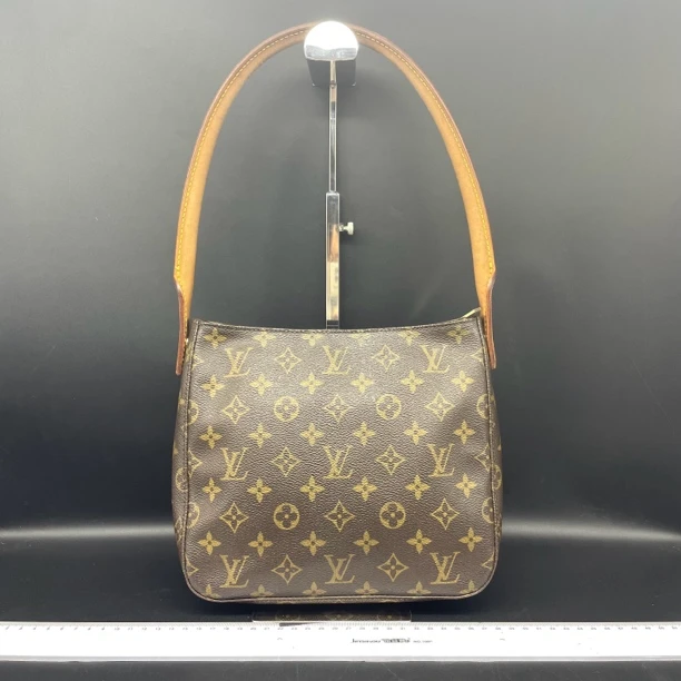 95新 LouisVuitton/路易威登 老花looping单肩包/货号12864