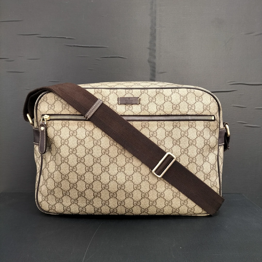 95新 GUCCI/古驰 95新古驰斜挎包／货号11614