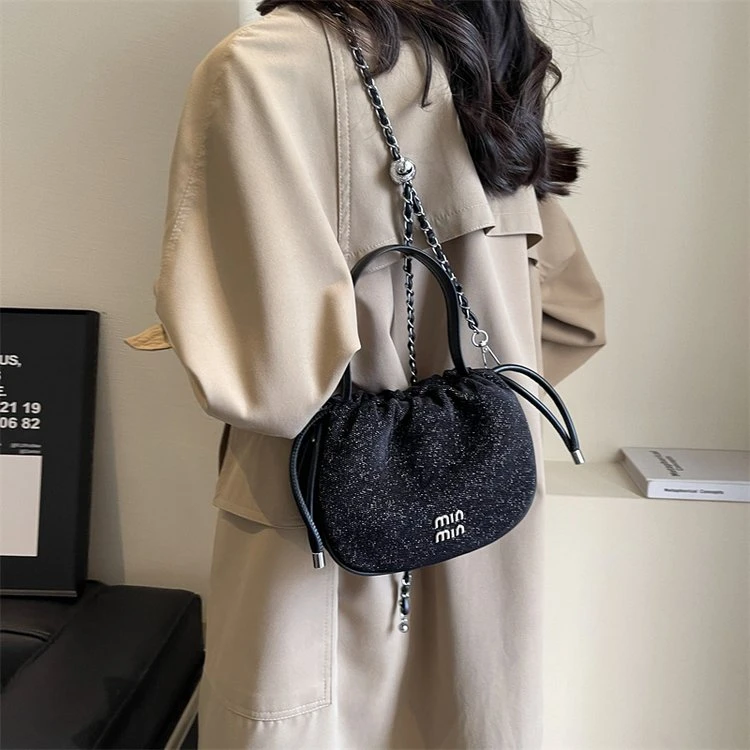 时尚百搭黑色小众小包包单肩肩包网红时尚百搭黑色小阿黛儿8810