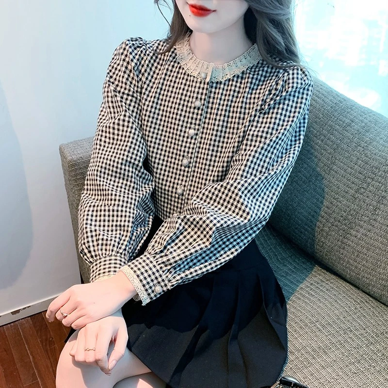 2025早春新款法式复古圆领蕾丝高级感格子衬衫女长袖气质百搭上衣