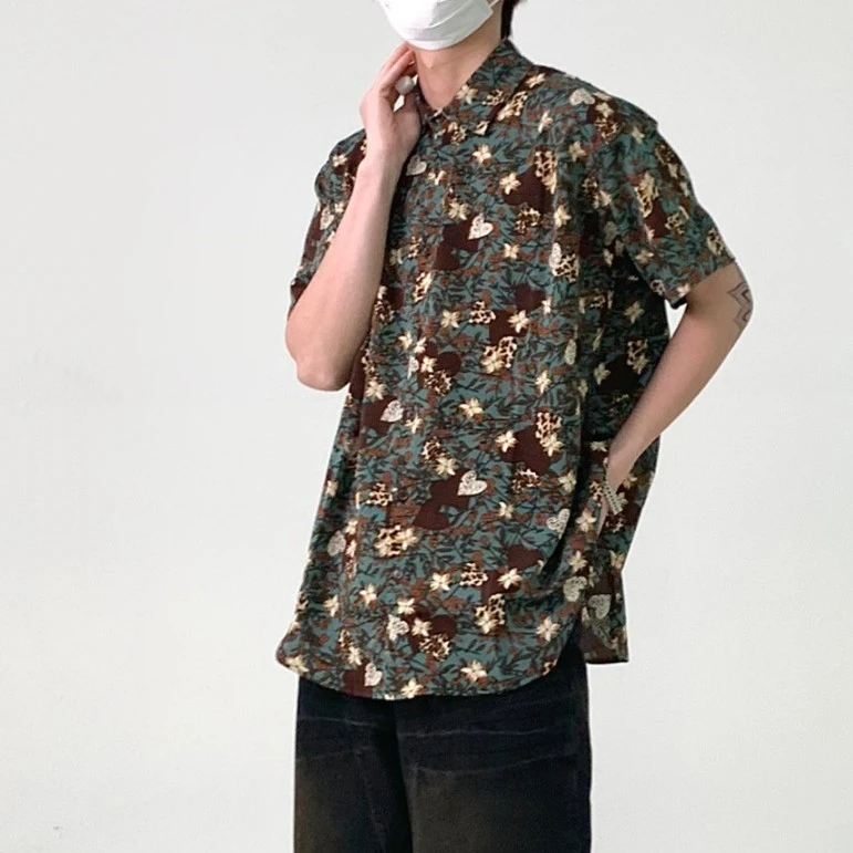 春夏新品青年情侣碎花短袖衬衣男BF风宽松夏威夷风潮复古衬衫翻领