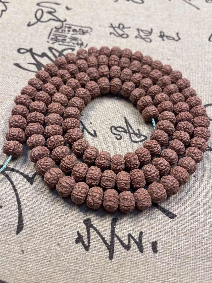 320六瓣勿里达原皮纯血老树王&尺寸10左右+钢丝刷