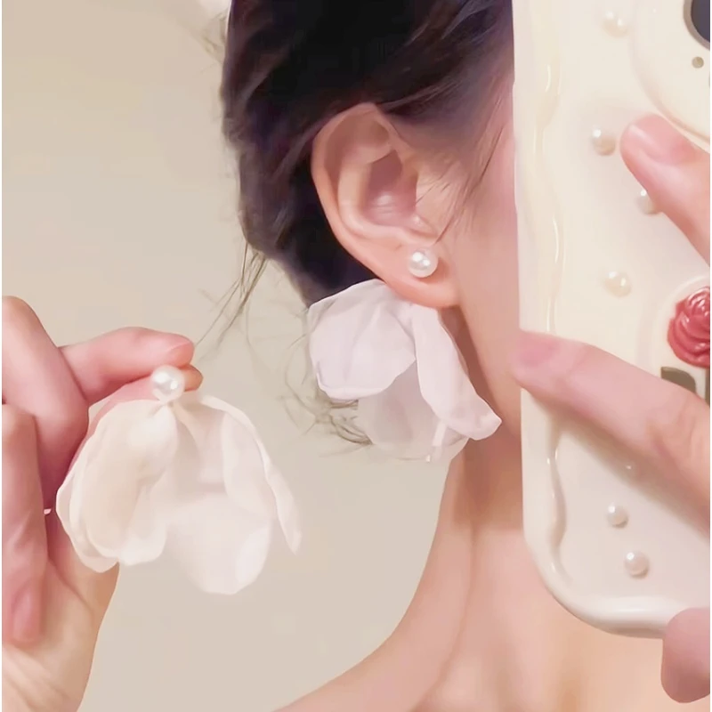 合金布艺耳饰 超仙蝴蝶结布艺耳环复古小众甜美耳饰白色百搭少女.