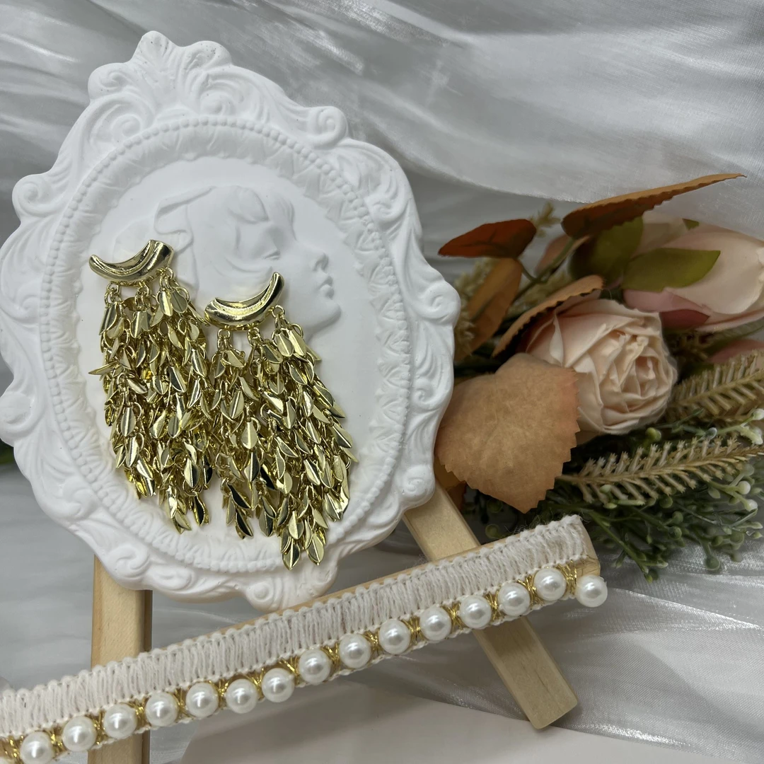 合金耳饰 波光粼粼叶子流苏项链耳环时尚个性独特设计感饰品百搭